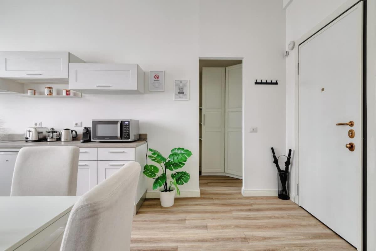 Oasis Suite - Subway 50 Meters Just 5 Minutes From Duomo Milano Dış mekan fotoğraf